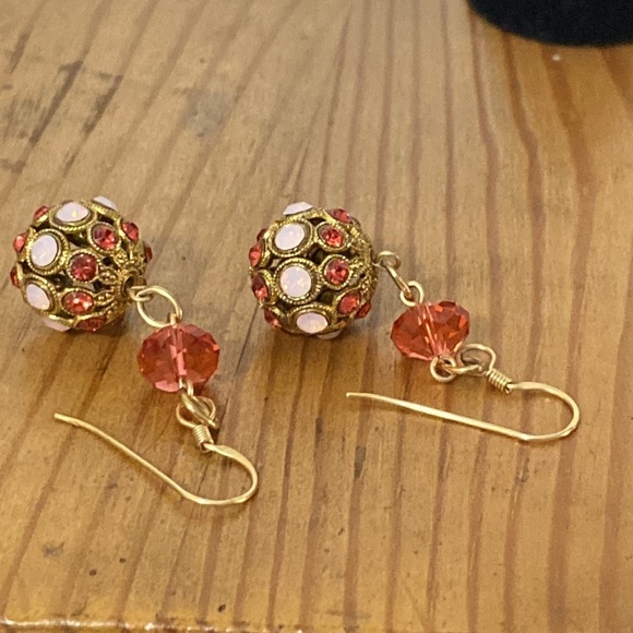 Gold Tone & Bead Dangle Earrings - Picture 5 of 8
